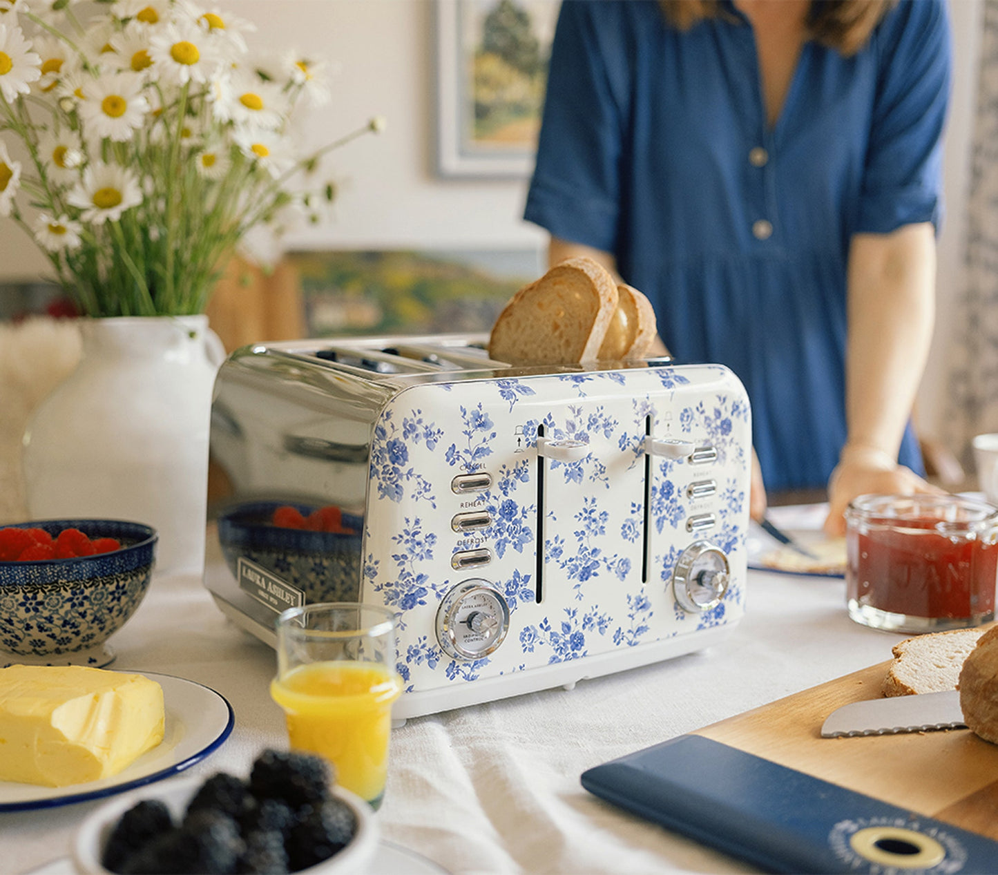 Laura Ashley 4-Slice Toaster